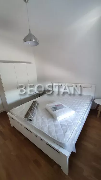 Vojvođanska | 4zida.rs