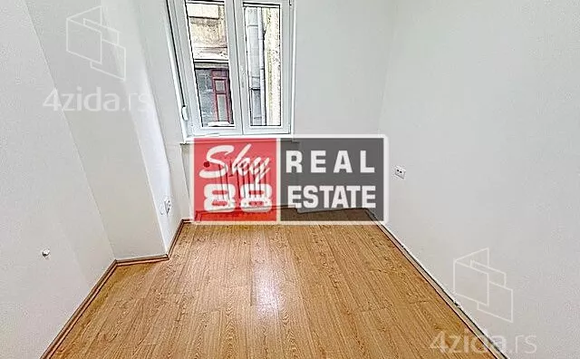 Četvoroiposoban stan | 4zida