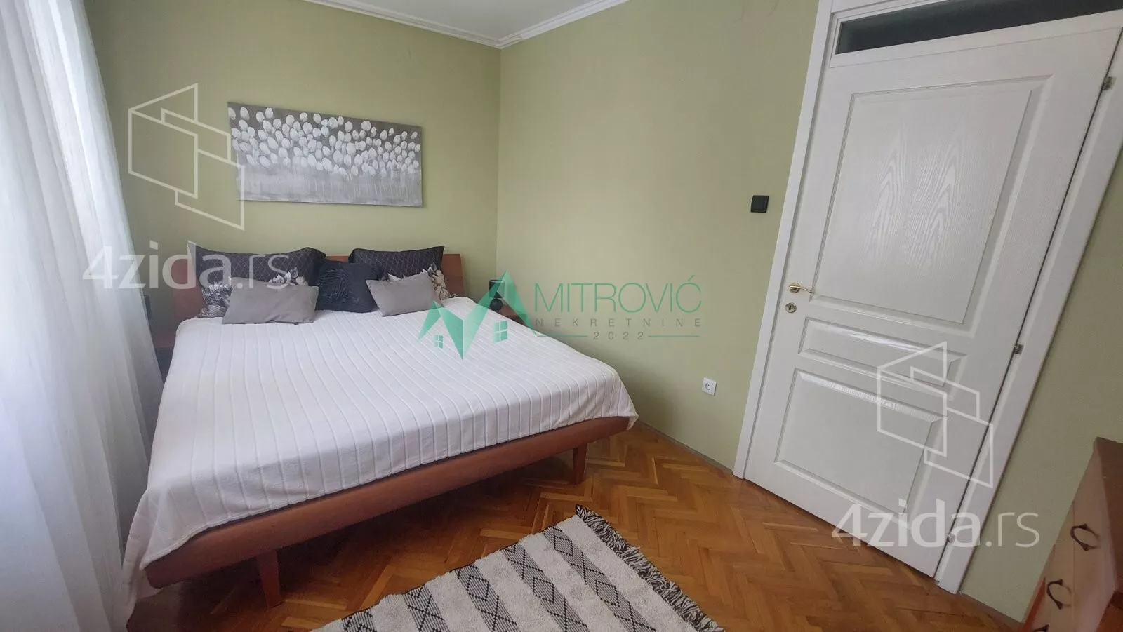 Troiposoban stan | 4zida