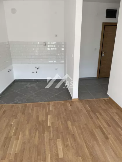 Aranj Janoša | 4zida.rs