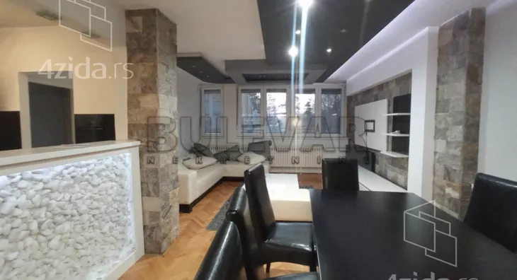 Troiposoban stan | 4zida