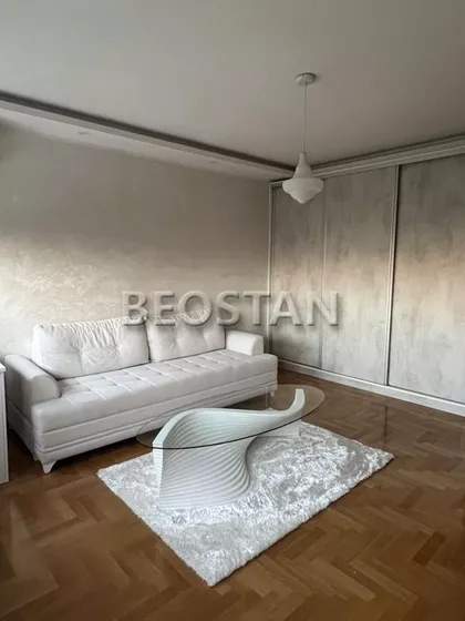 Pariske Komune | 4zida.rs