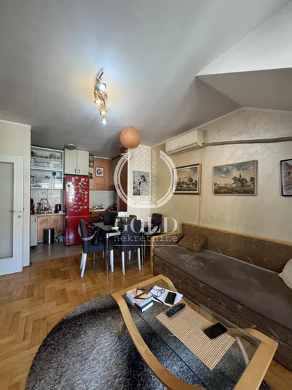 Janka Čmelika | 4zida.rs