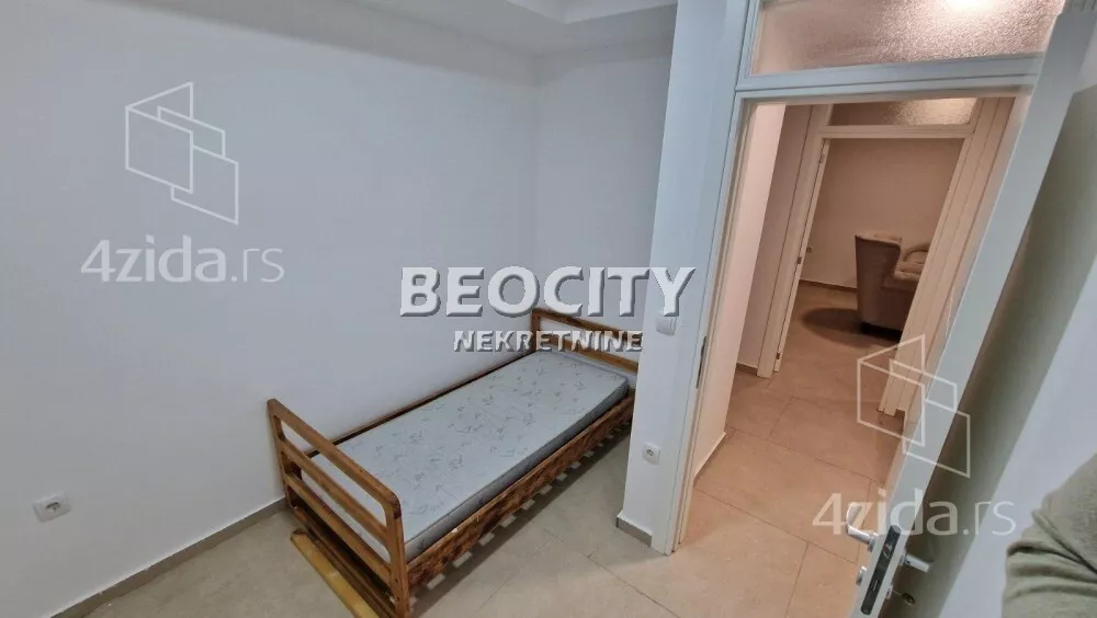 Četvoroiposoban stan | 4zida