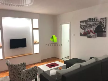 Crveni Pevac | 4zida.rs