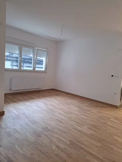 Božidara Adžije | 4zida.rs