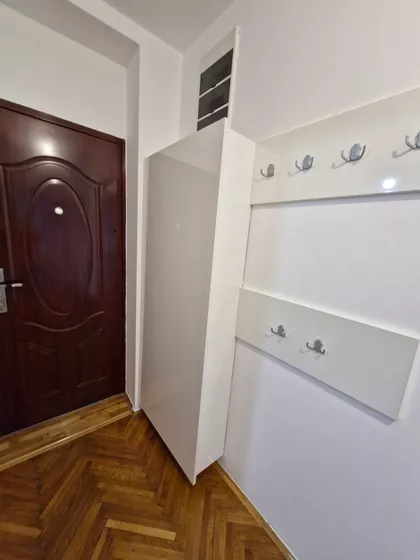 Laze Nančića 1B | 4zida.rs