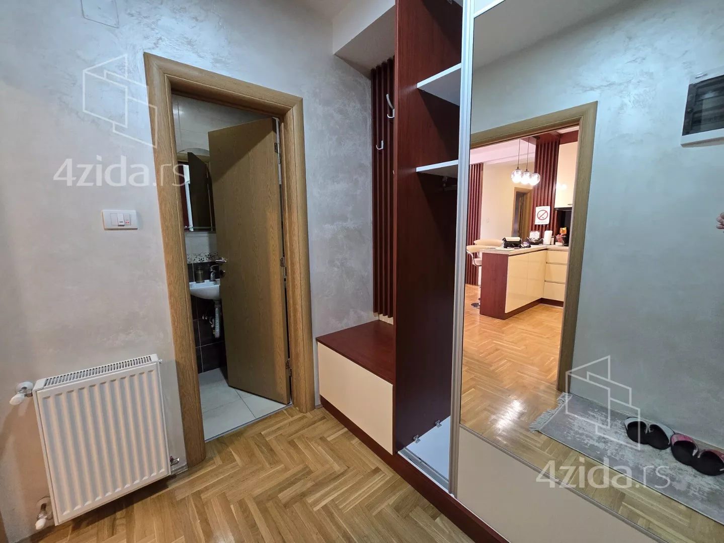 Troiposoban stan | 4zida