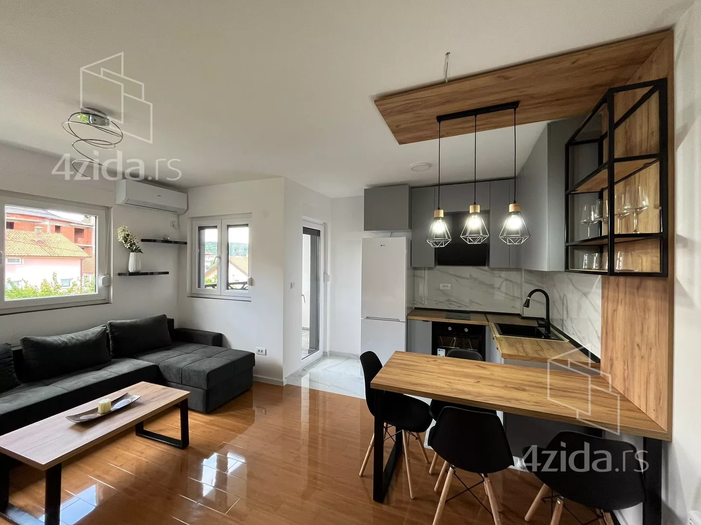 Jednoiposoban stan | 4zida