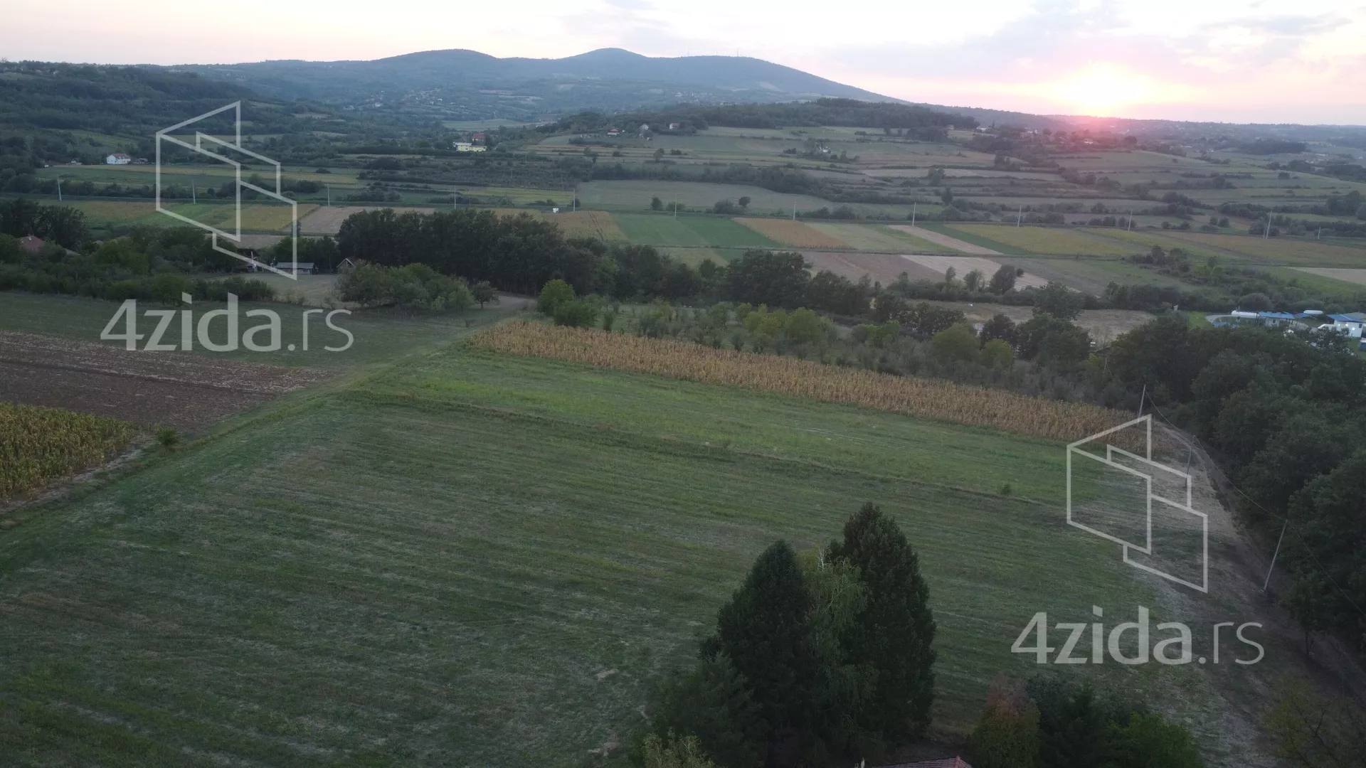 Građevinsko zemljište | 4zida