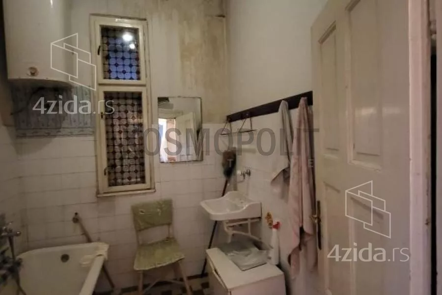 Četvoroiposoban stan | 4zida