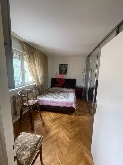 Učiteljsko Naselje | 4zida.rs