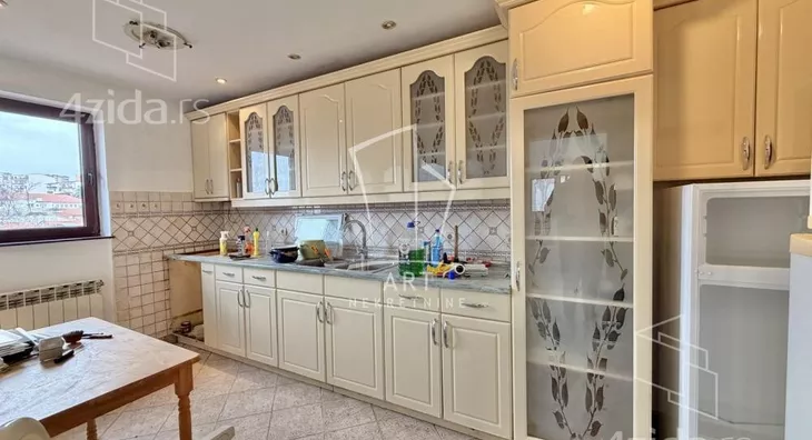 4-etažna kuća | 4zida