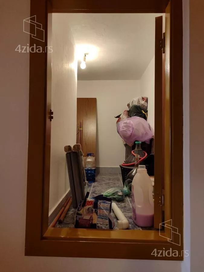 Petosoban stan | 4zida