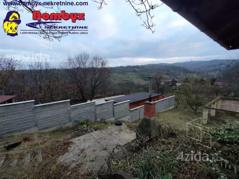 Plac | 4zida
