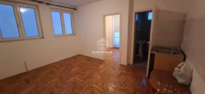 Crveno Barjače | 4zida.rs