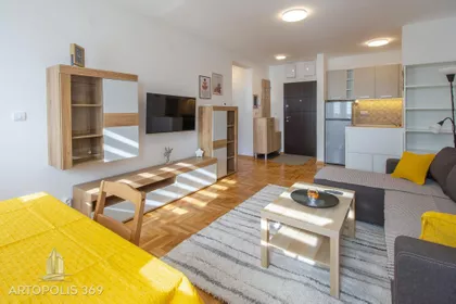 Aleksandra Bugarskog | 4zida.rs