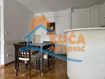 Prvomajska | 4zida.rs