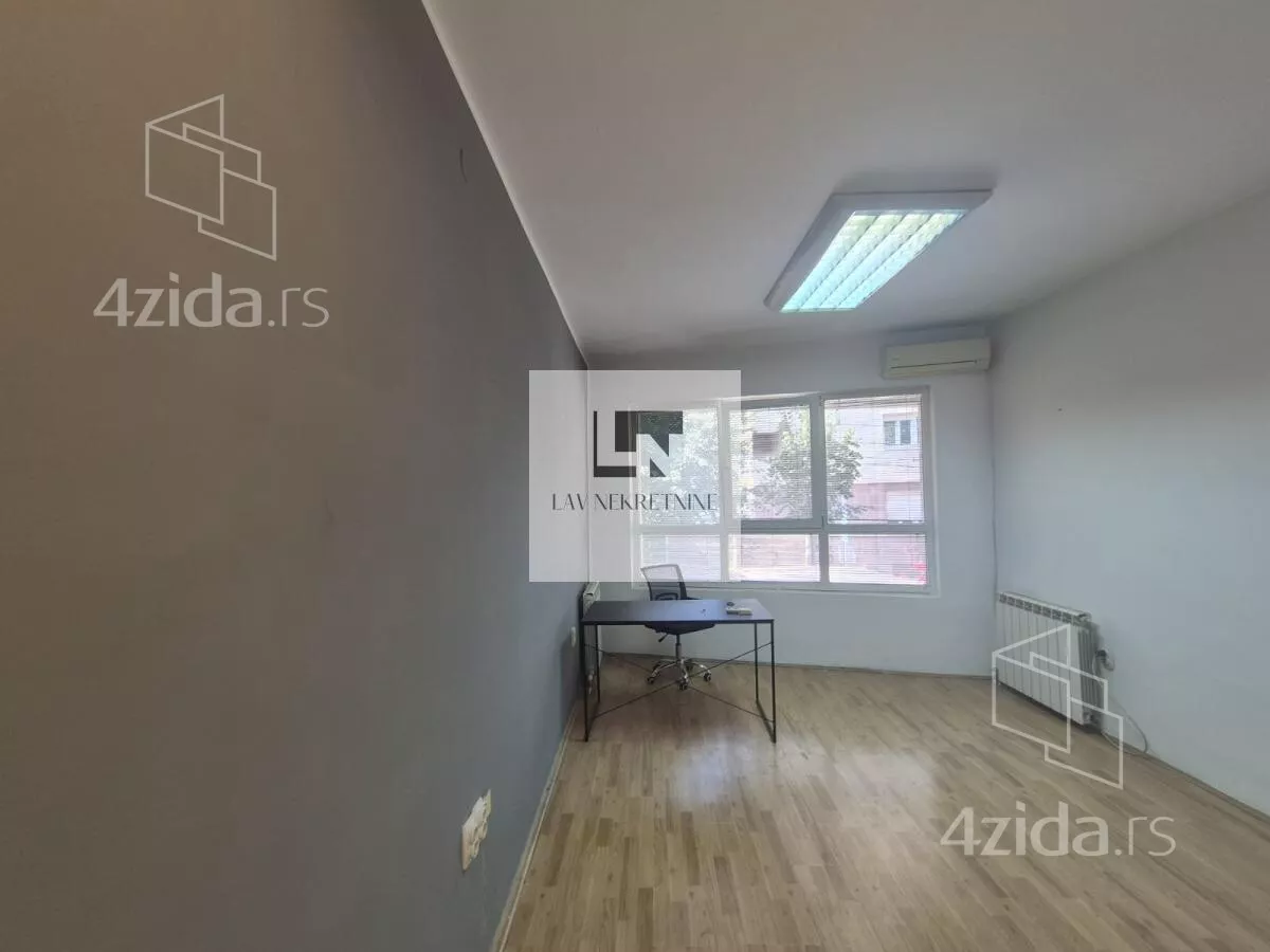 Lokal | 4zida