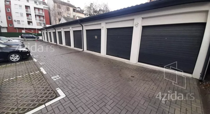 Garaža/Parking | 4zida