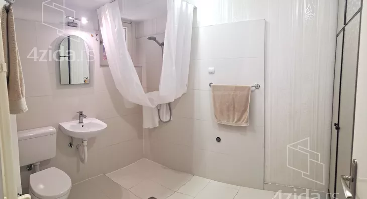 4-etažna kuća | 4zida