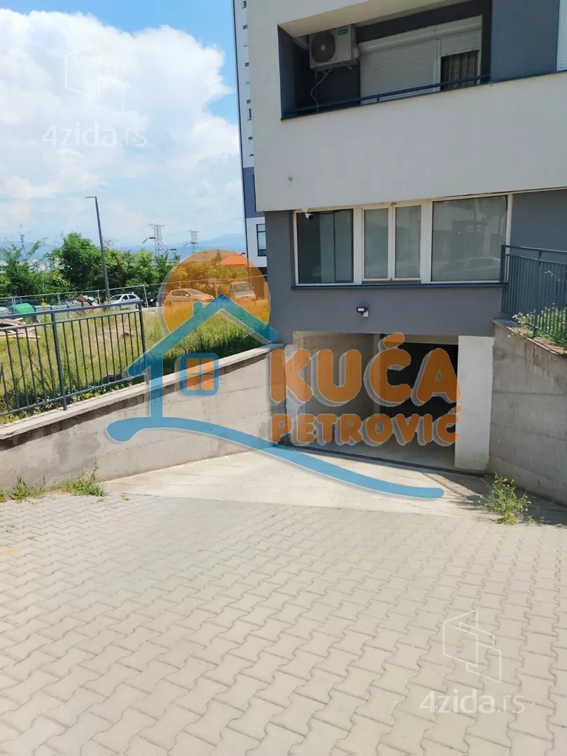Garaža | 4zida