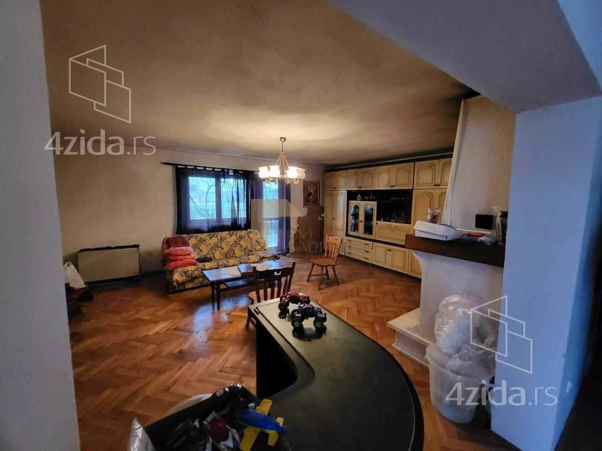 Kuća | 4zida