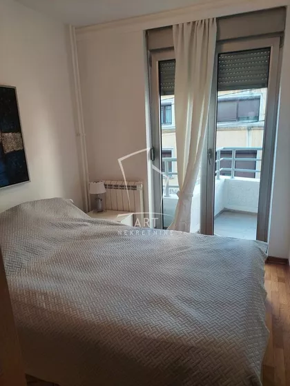 Crveni Krst Vračar | 4zida.rs
