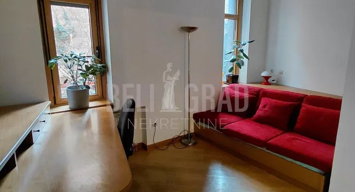 Šestosoban stan | 4zida