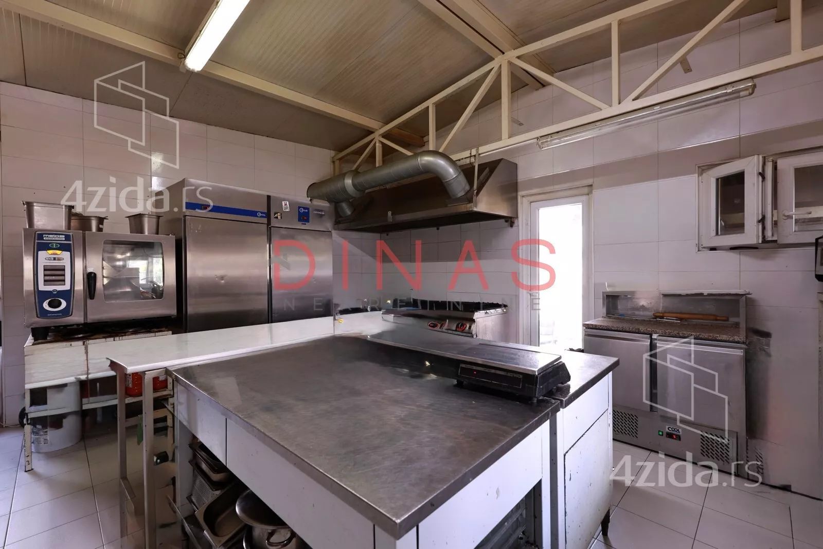 Poslovni prostor | 4zida