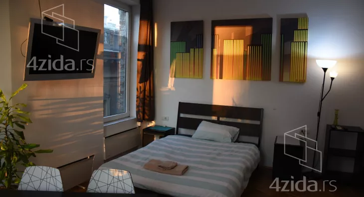 Četvoroiposoban stan | 4zida