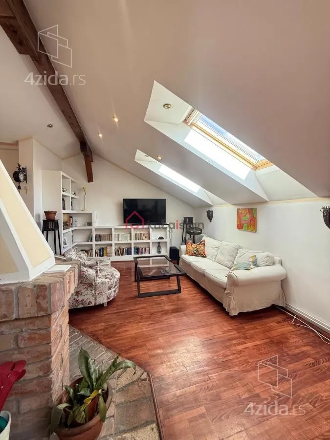 Petosoban stan | 4zida