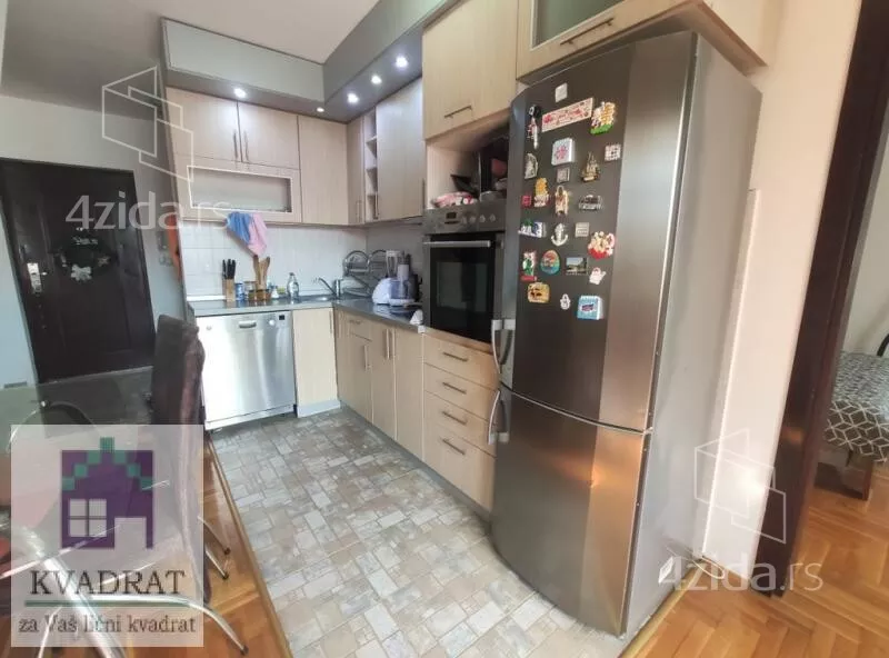 Petosoban stan | 4zida