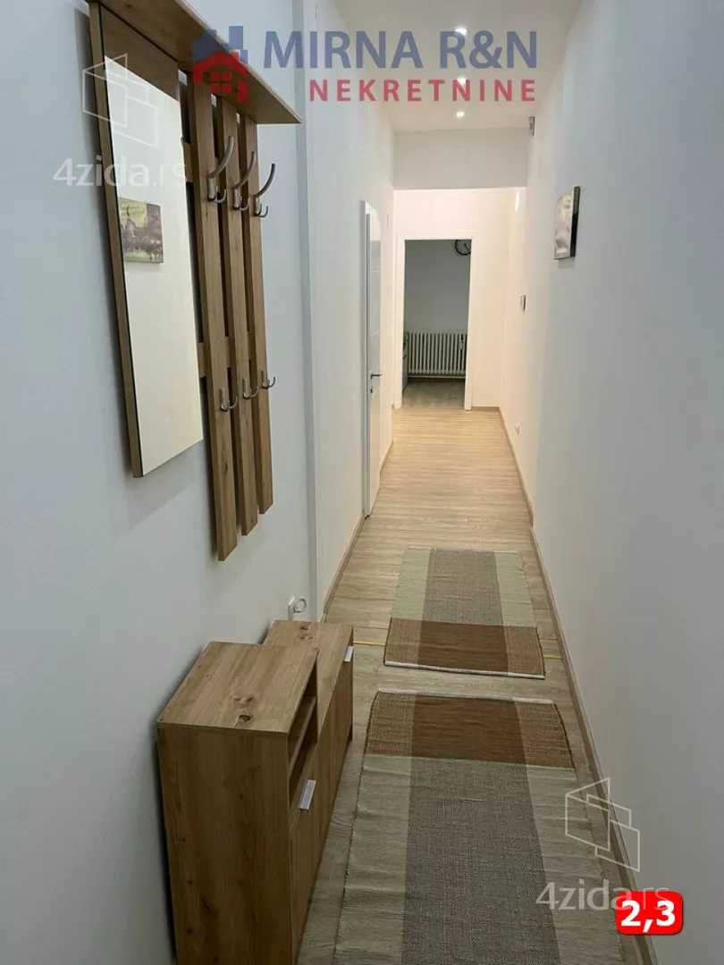 Četvoroiposoban stan | 4zida