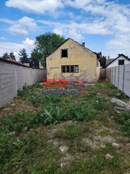 Stari Banovci | 4zida.rs