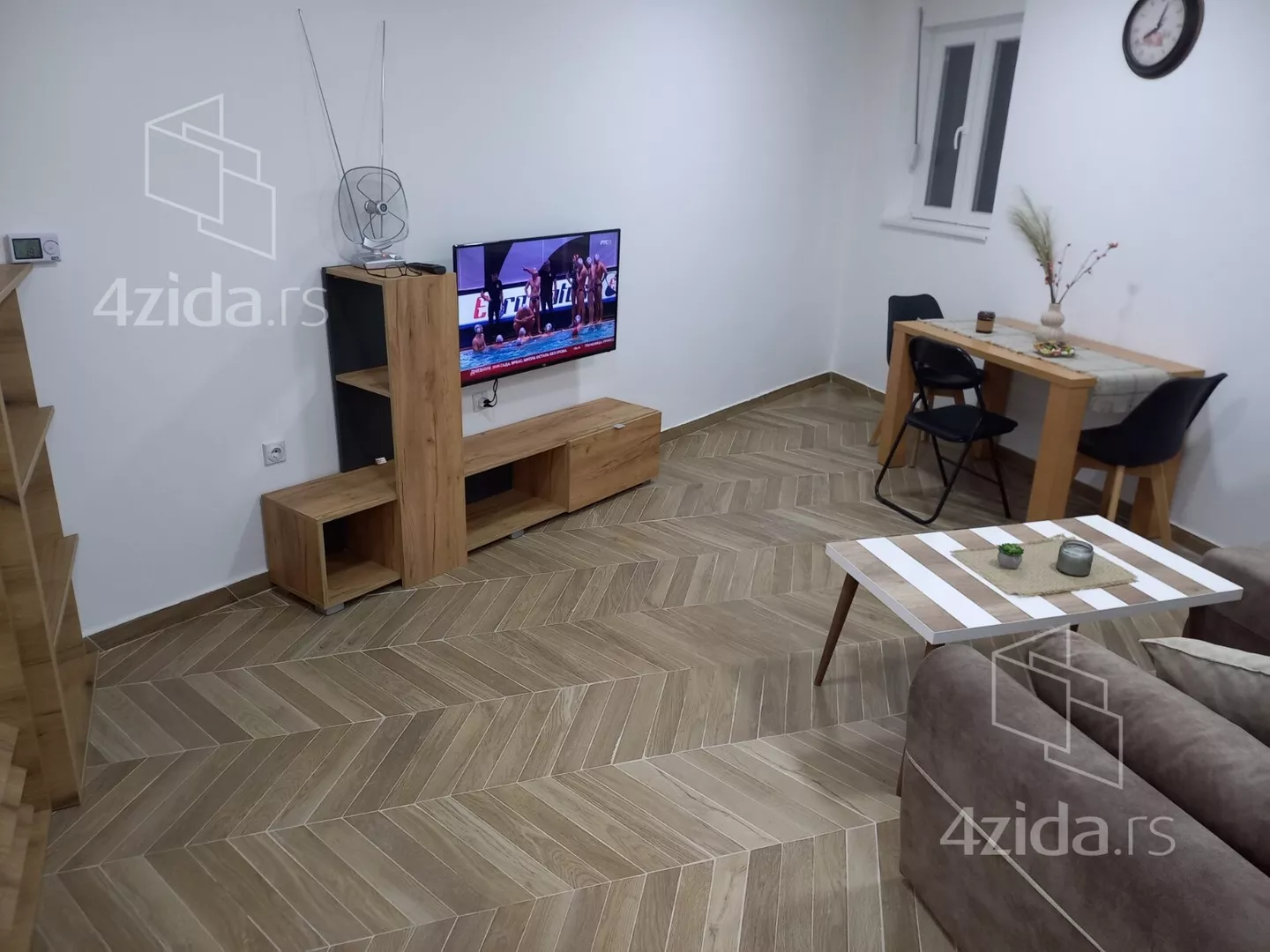 Jednoiposoban stan | 4zida