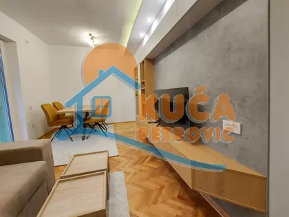 Milana Rakića | 4zida.rs