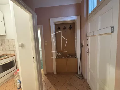 Venizelosova | 4zida.rs