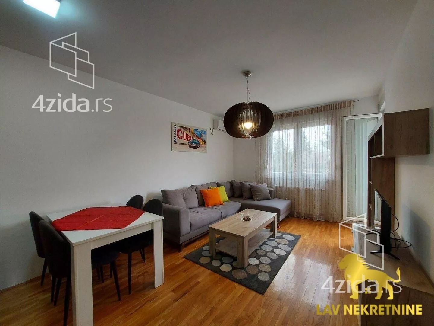 Jednoiposoban stan | 4zida