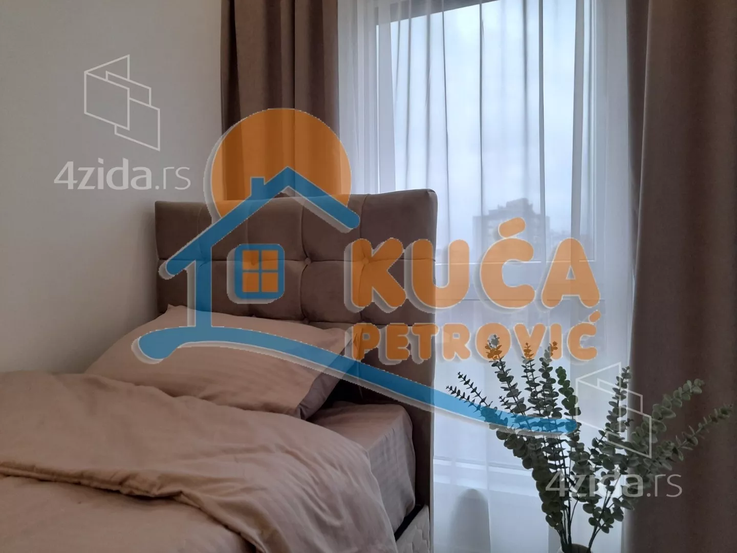 Dvoiposoban stan | 4zida