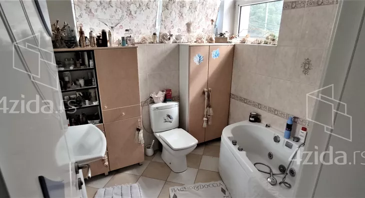 3-etažna kuća | 4zida