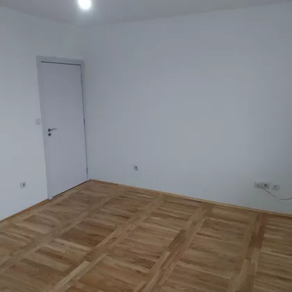 Ljubomira Jovanovića 5 | 4zida.rs