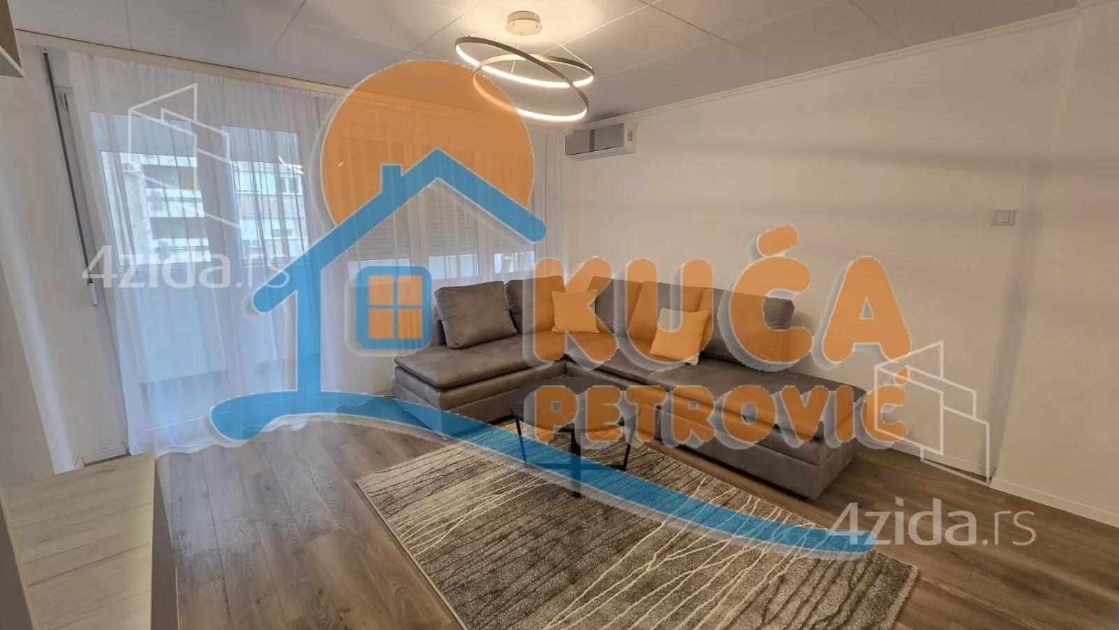 Troiposoban stan | 4zida