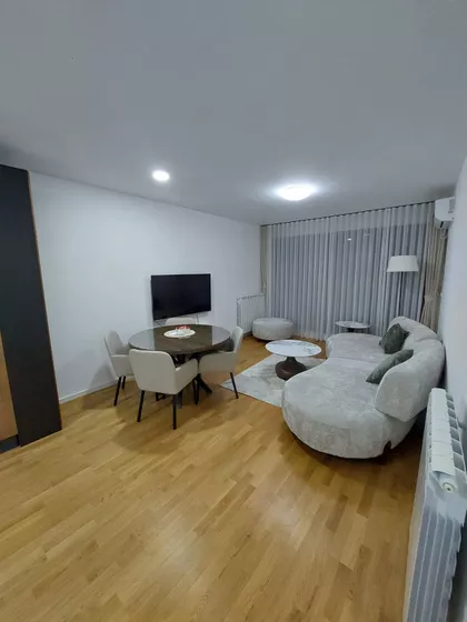 Mirka Milojkovića | 4zida.rs