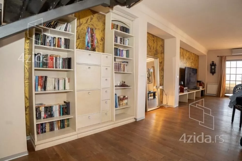 Petosoban stan | 4zida