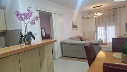 Nemanjina 24 | 4zida.rs