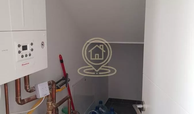 Poslovna zgrada | 4zida