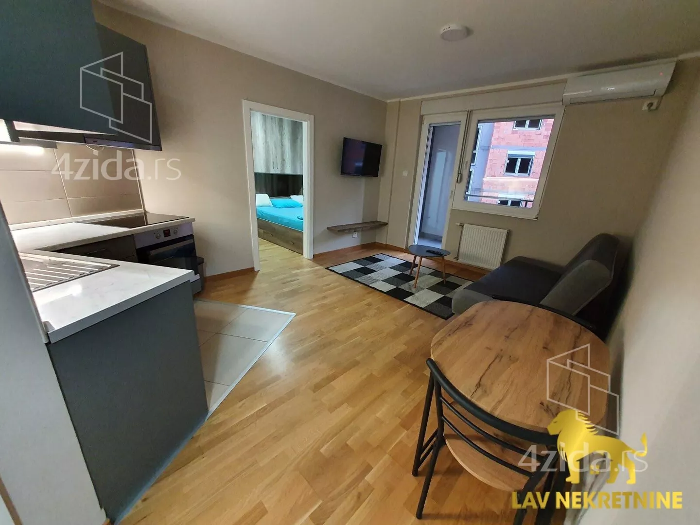 Jednoiposoban stan | 4zida