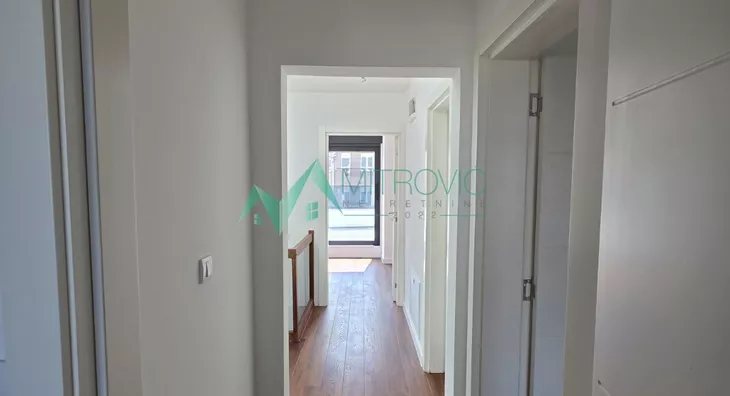 Šestosoban stan | 4zida