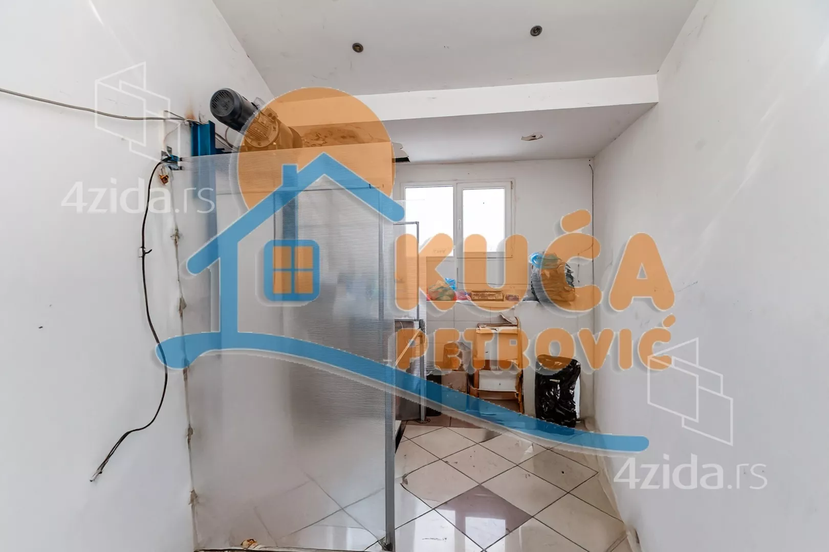 Lokal | 4zida